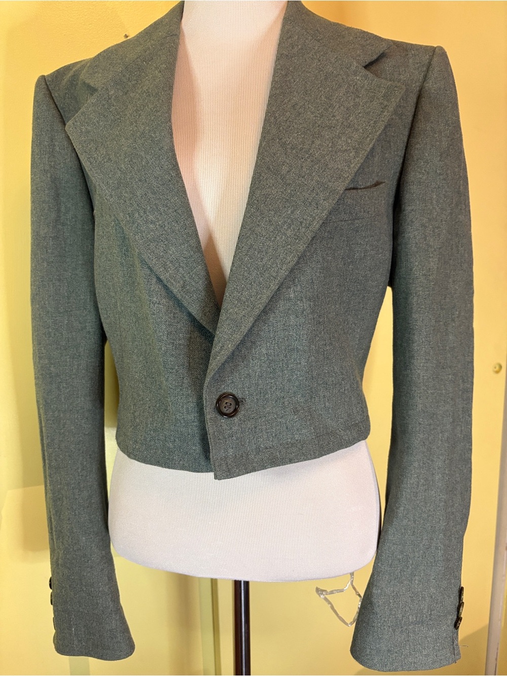 Yves St Laurent Vintage Wool Cropped Structured Blazer. Callout